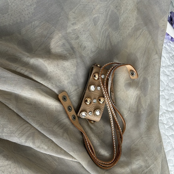 Necklace and two bracelets and a skull scarf - Picture 15 of 16